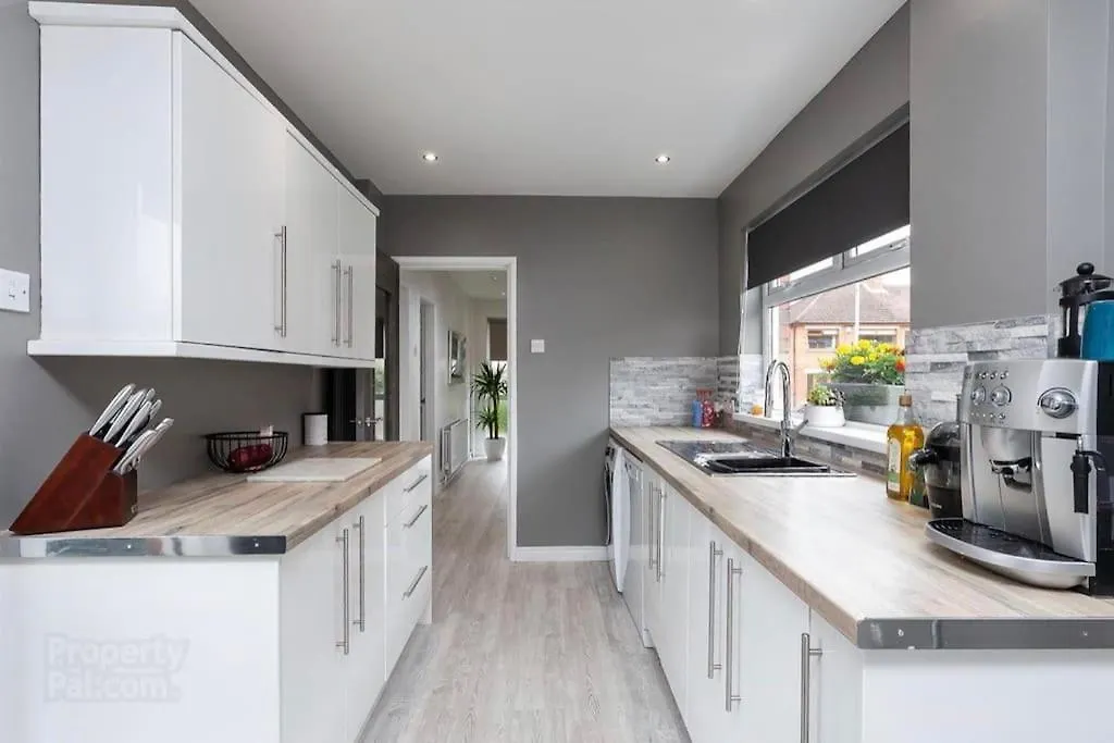 بيت للعطل Modern Home 10 Mins To Belfast City