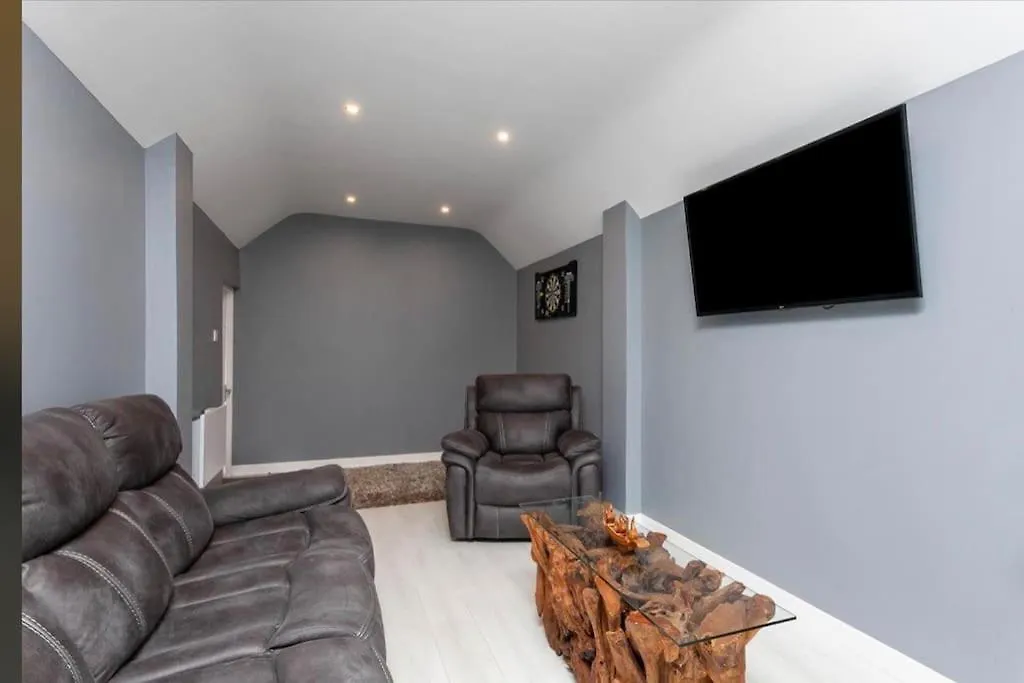 بيت للعطل Modern Home 10 Mins To Belfast City المملكة المتحدة