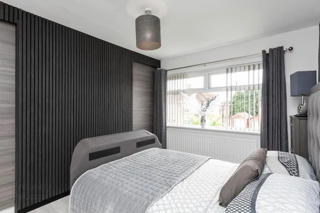 بيت للعطل Modern Home 10 Mins To Belfast City